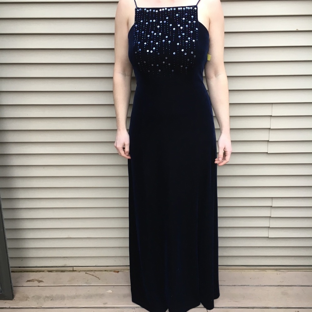 NWT Caliendo open back high neck velvet navy blue dress gown